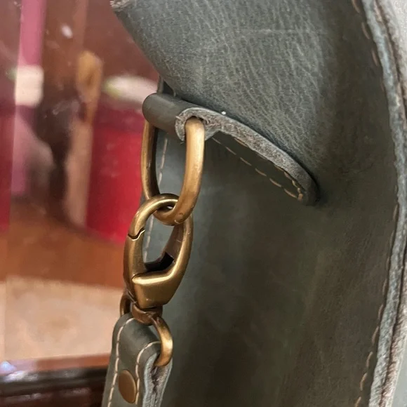 PORTLAND LEATHER CO | Large Lola Zipper Crossbody Tote - Aqua - Picture 3 of 9